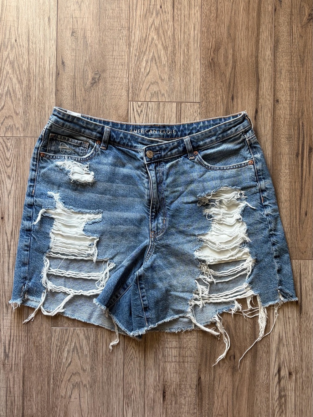 American Eagle Outfitters Highest Rise Baggy Short Strigid - Medium Blue, 18